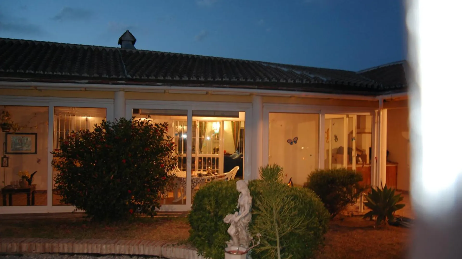 Der Thron Von Torrox - Villa Sorpresa