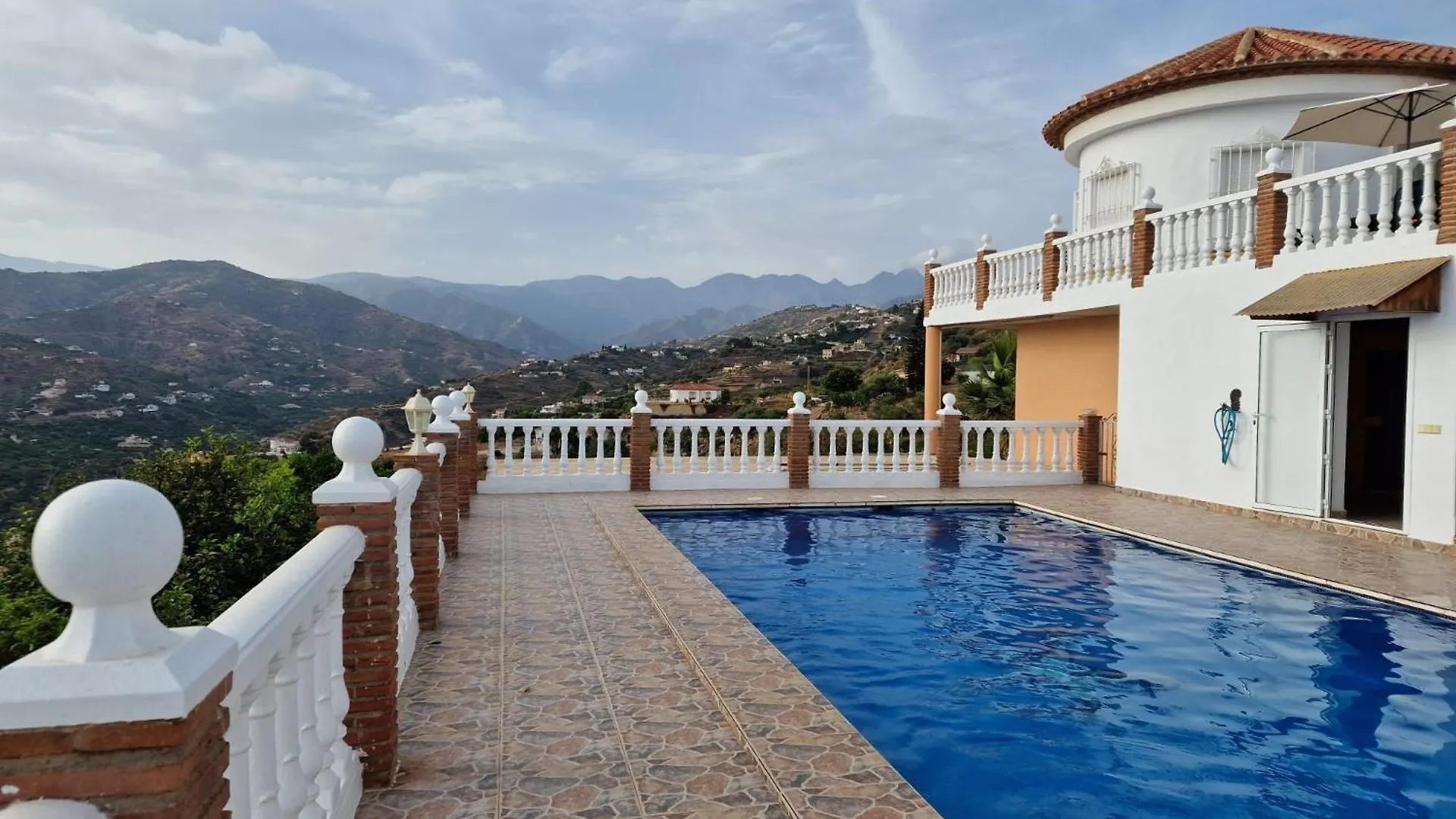 Der Thron Von Torrox - Villa Sorpresa İspanya